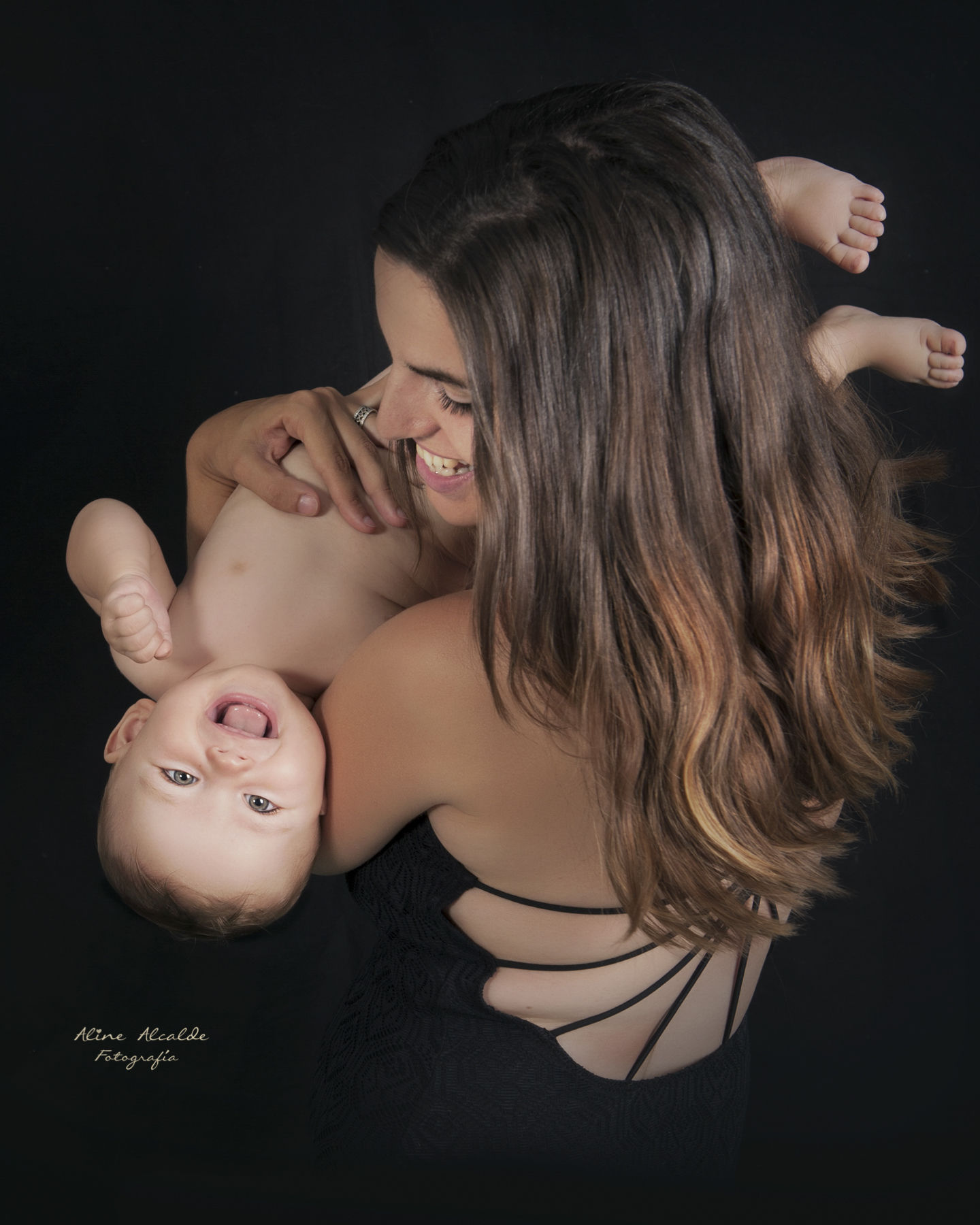 Aline Alcalde Fotografía - mamaybebe-jugandopreportada.jpg