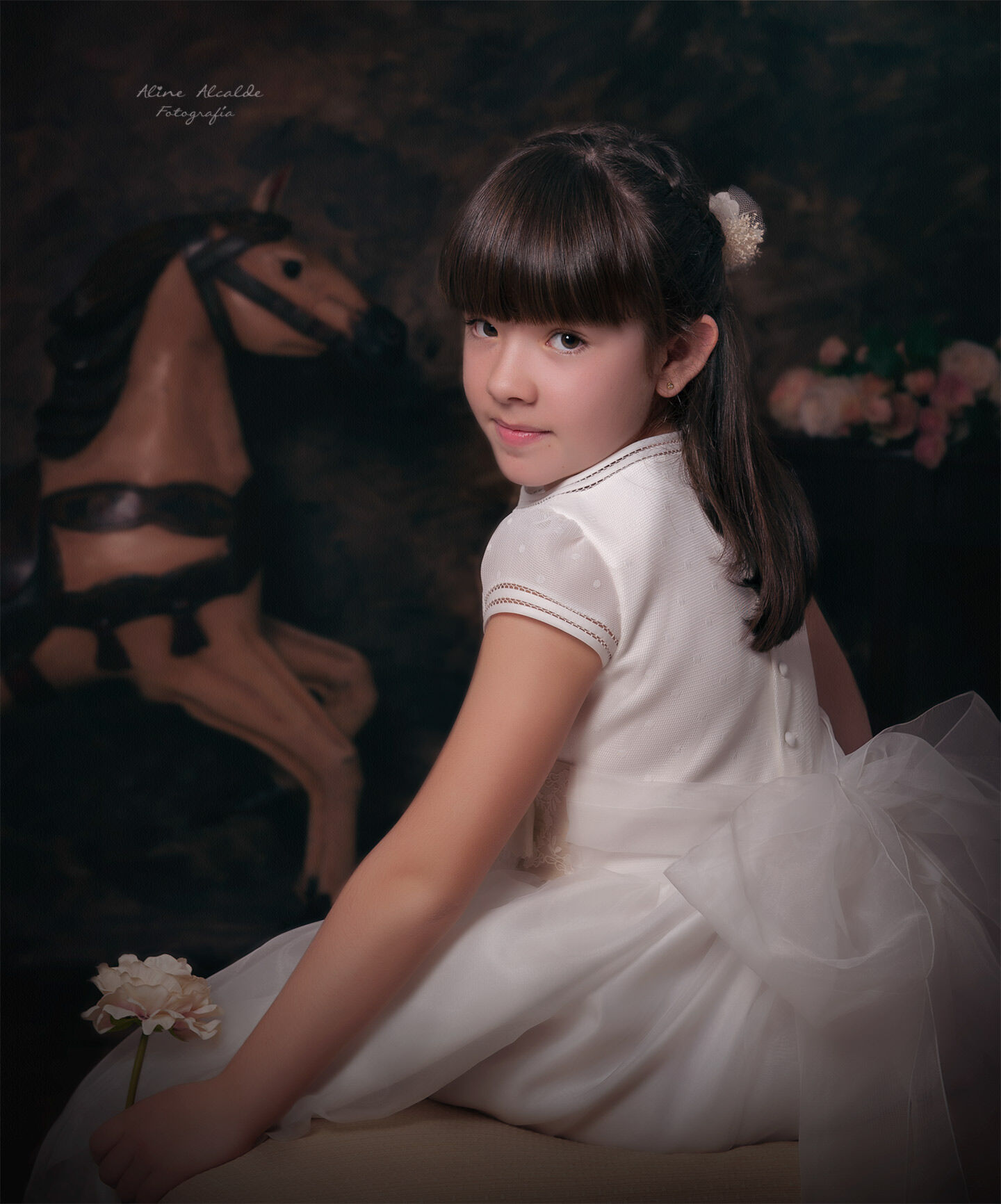 Aline Alcalde Fotografía - fotografi-a-arti-tica-de-precomunio-n-sesio-n-de-fotos-de-comunio-n-en-estudio-en-collado-villalba.jpg