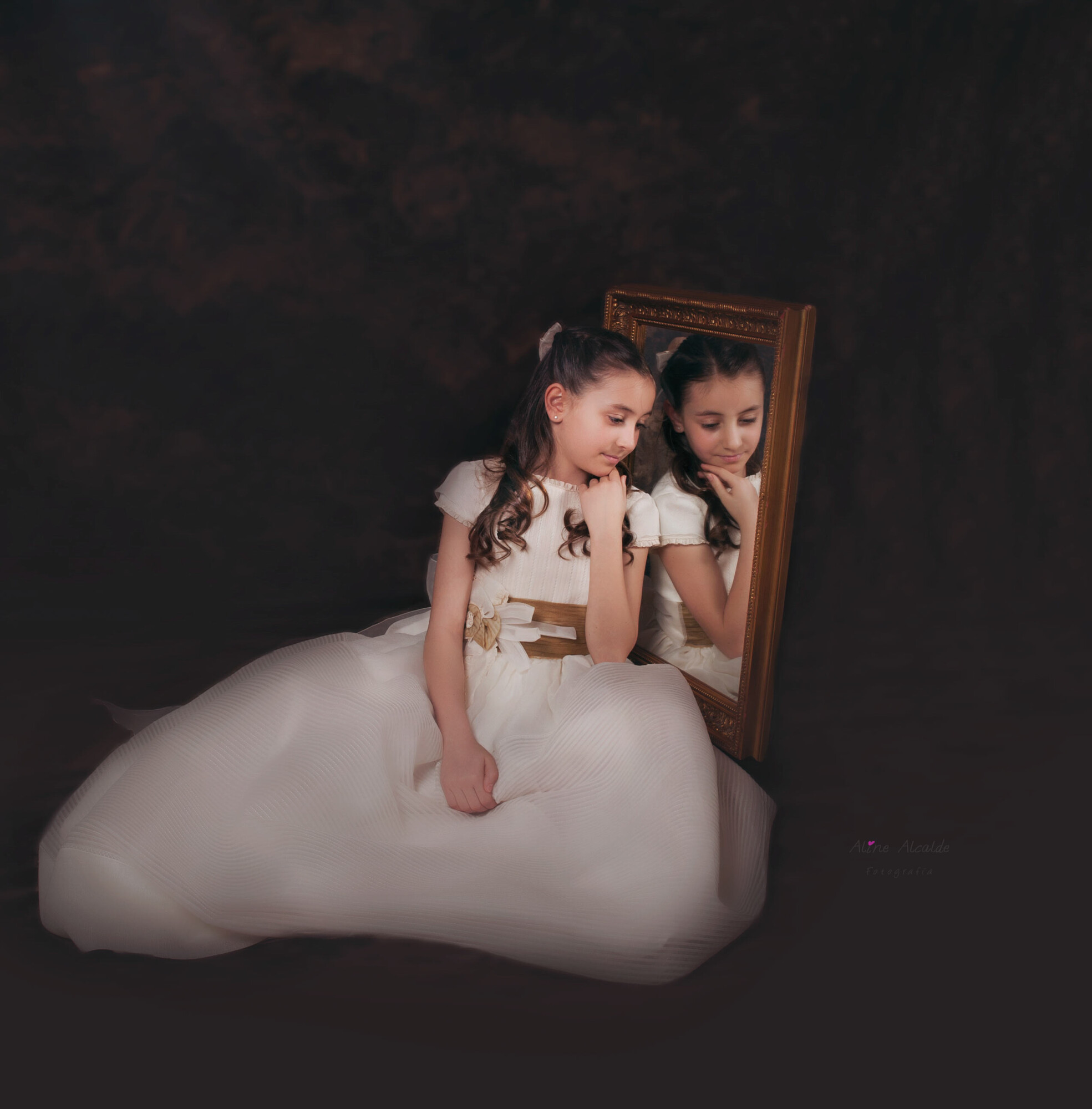 Aline Alcalde Fotografía - sesio-n-comunio-n-en-estudio.jpg