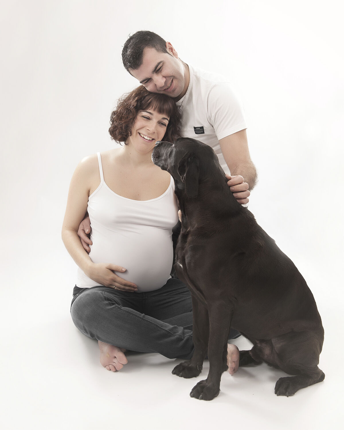 Aline Alcalde Fotografía - fotografi-a-embarazada-en-estudio-bonitas-con-mascotas-sesion-de-fotos-premama-foto-grafo-embarazo-madrid-alinealcaldefotografia.jpg