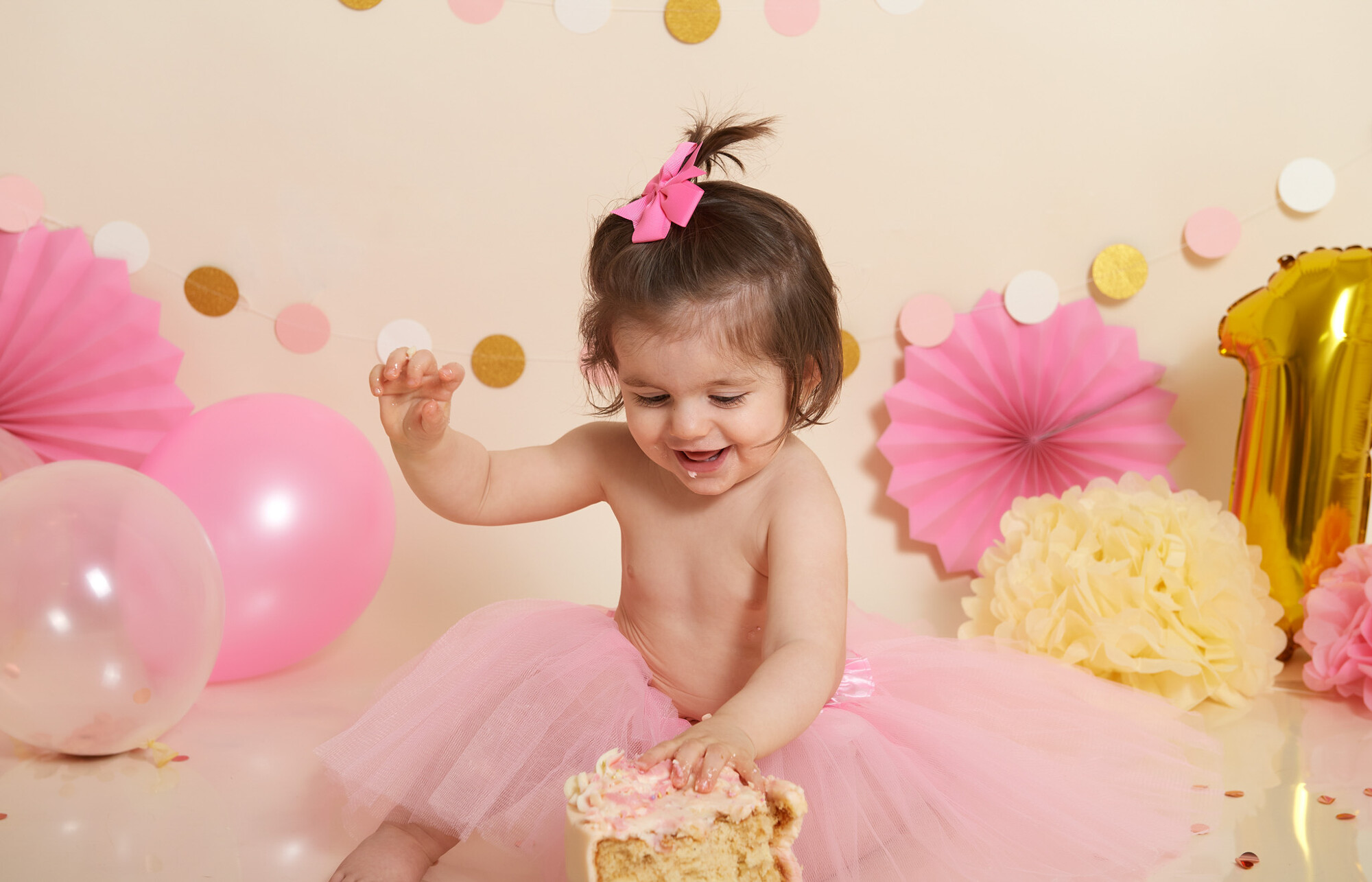 Aline Alcalde Fotografía - nina-en-sesion-smash-cake.jpg